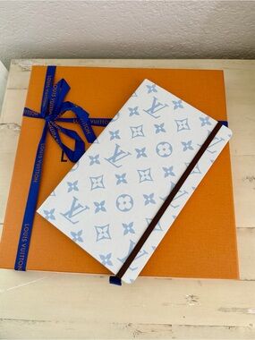 Louis Vuitton White & Light Blue Monogram notebooks with Brown Elastic